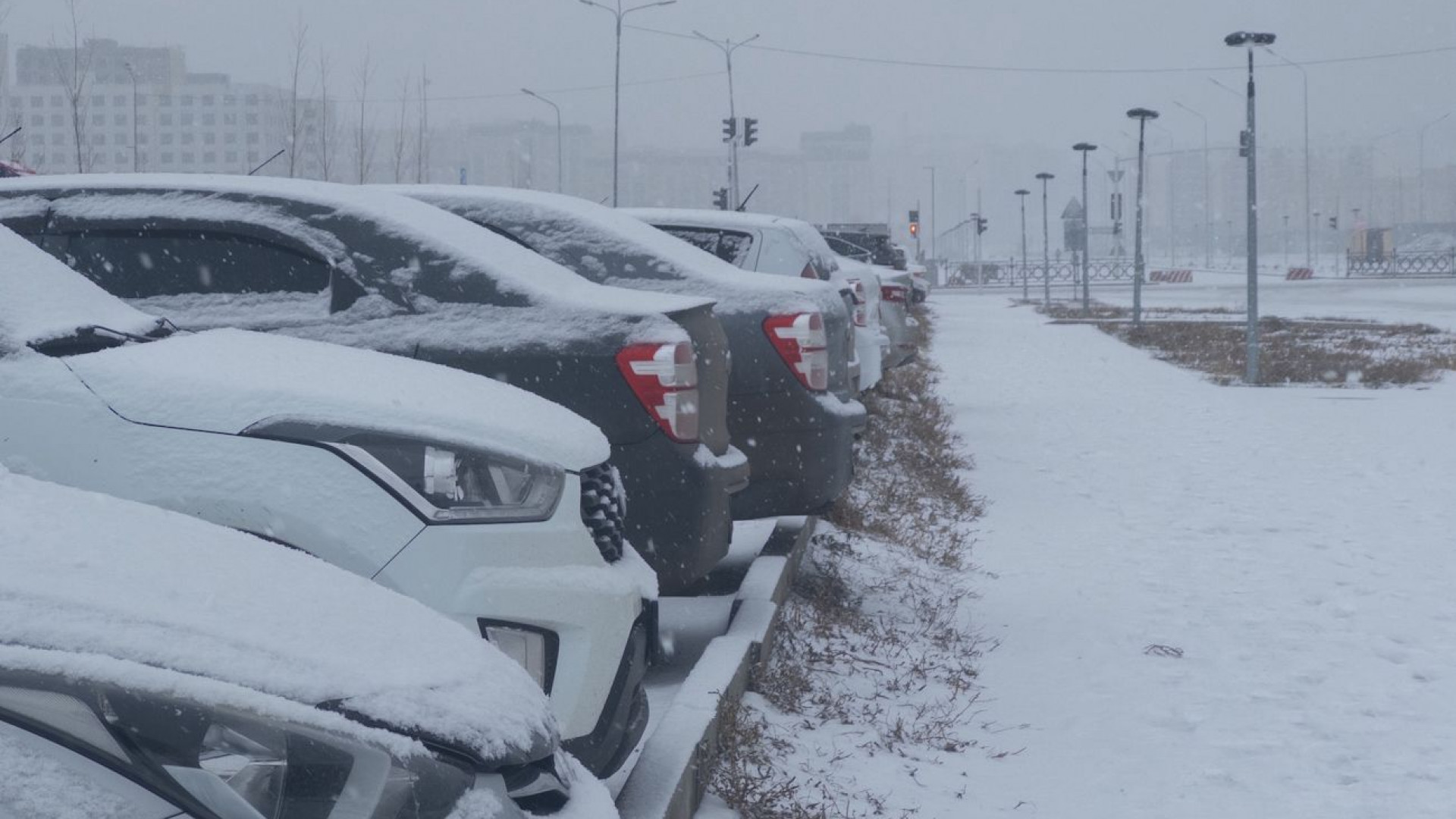 Дороги закрыли в нескольких областях Казахстана | Tengriauto.kz