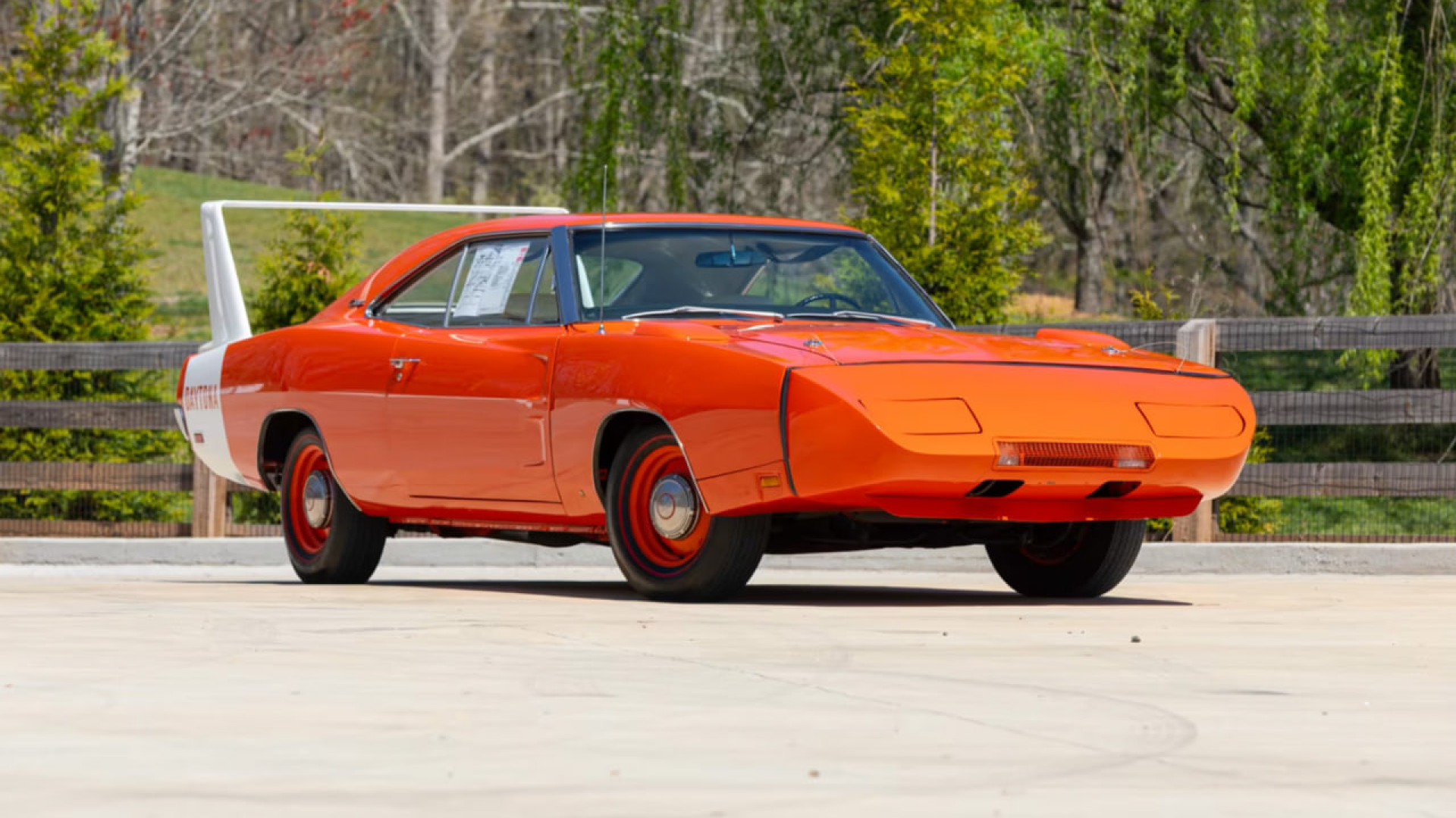 Культовый Dodge Charger Daytona 1969 года выставлен на аукцион |  Tengriauto.kz